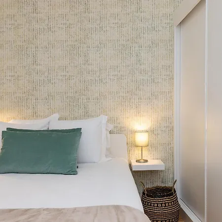 Design And Bright Near Pasteis De Belem Appartement Lissabon