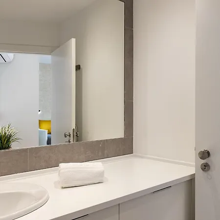 Apartment Design And Bright Near Pasteis De Belem