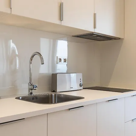 Apartment Design And Bright Near Pasteis De Belem