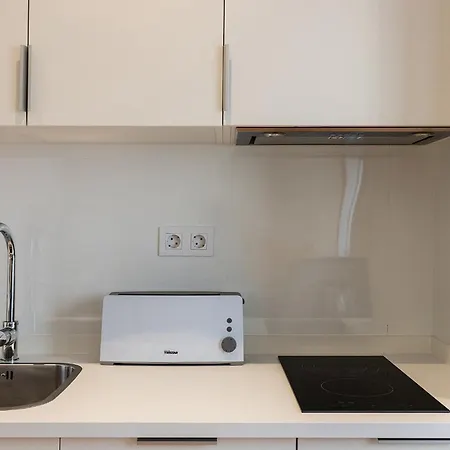 Design And Bright Near Pasteis De Belem Apartment *