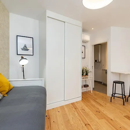 Apartment Design And Bright Near Pasteis De Belem Lisbon