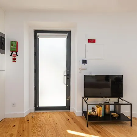 Apartment Design And Bright Near Pasteis De Belem *