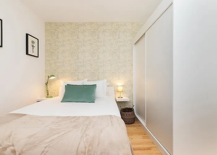 Design And Bright Near Pasteis De Belem Appartement