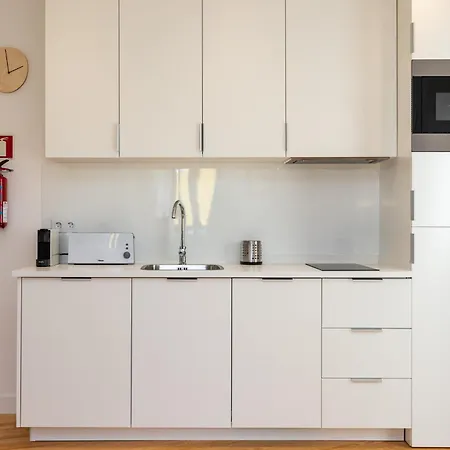 Design And Bright Near Pasteis De Belem * リスボン