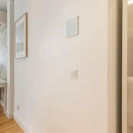 Design And Bright Near Pasteis De Belem リスボン