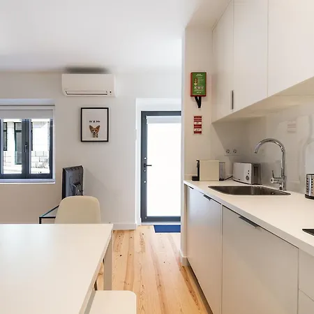 Design And Bright Near Pasteis De Belem * リスボン